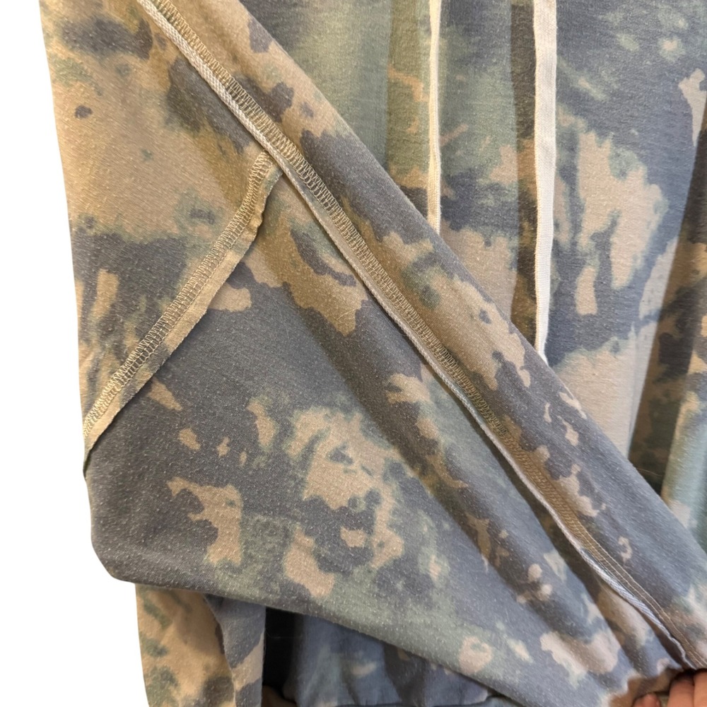 BKE Womens Blue Green Tie Dye Cropped Hoodie Sweatshirt Dolman Sleeve Medium - Picture 3 of 10